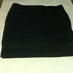 2bebe black skirt sz small